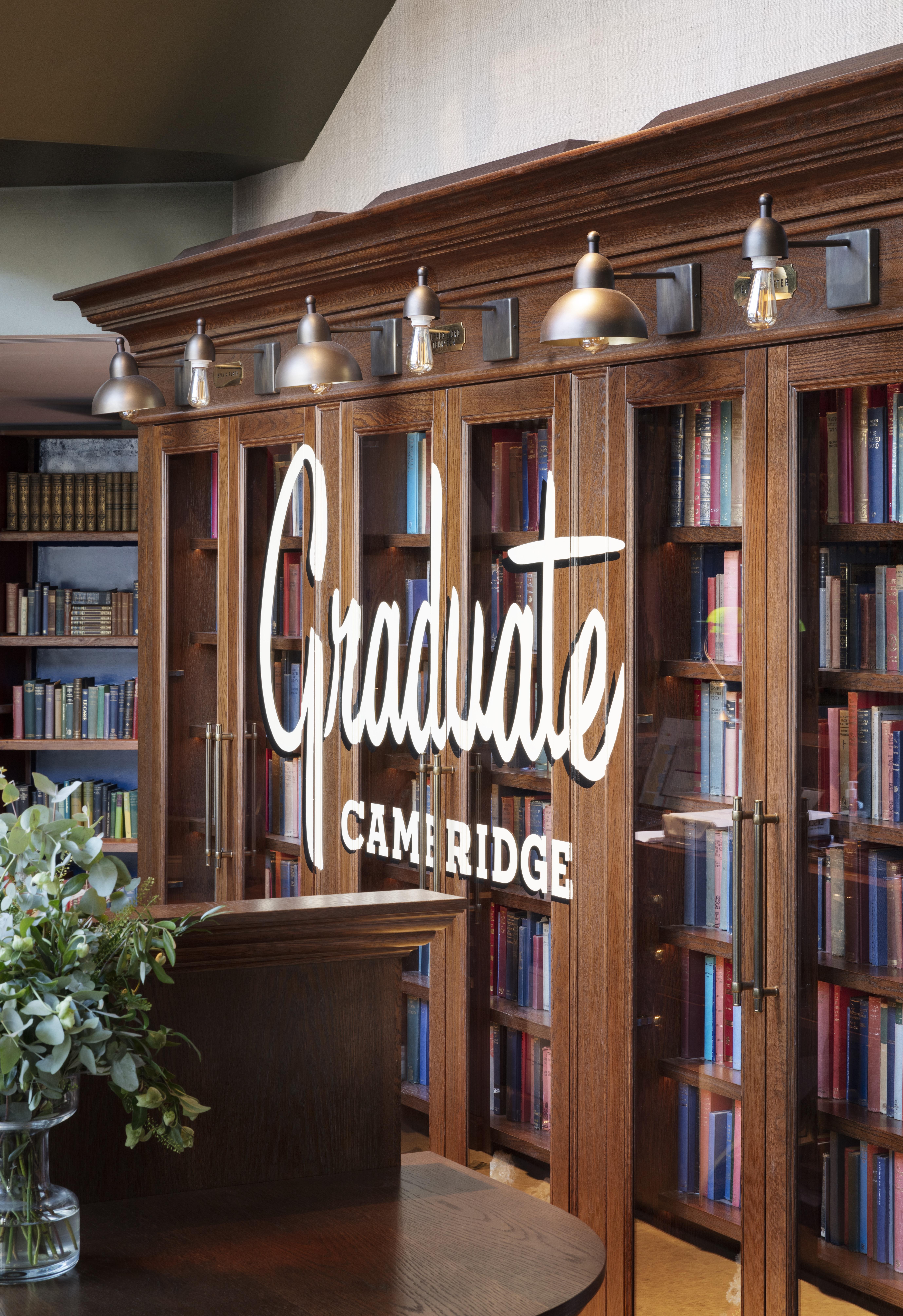 Graduate By Hilton Cambridge Hotel Exterior photo